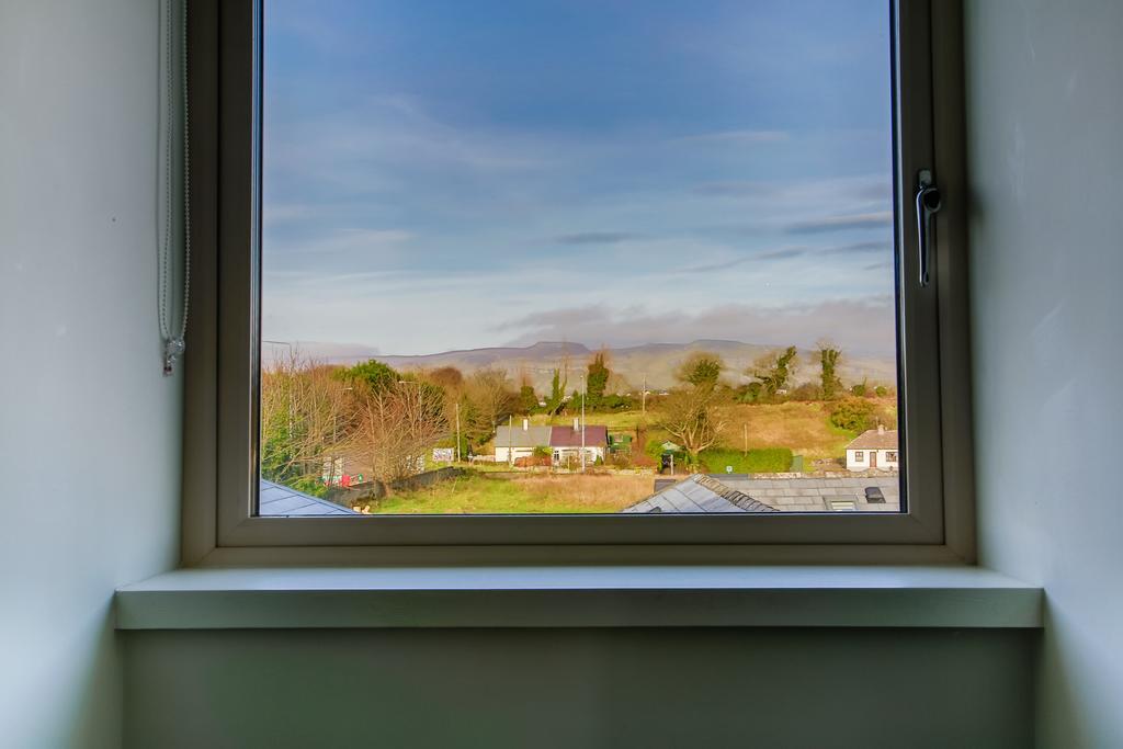 The Red Cottage & Stables Sligo Eksteriør bilde