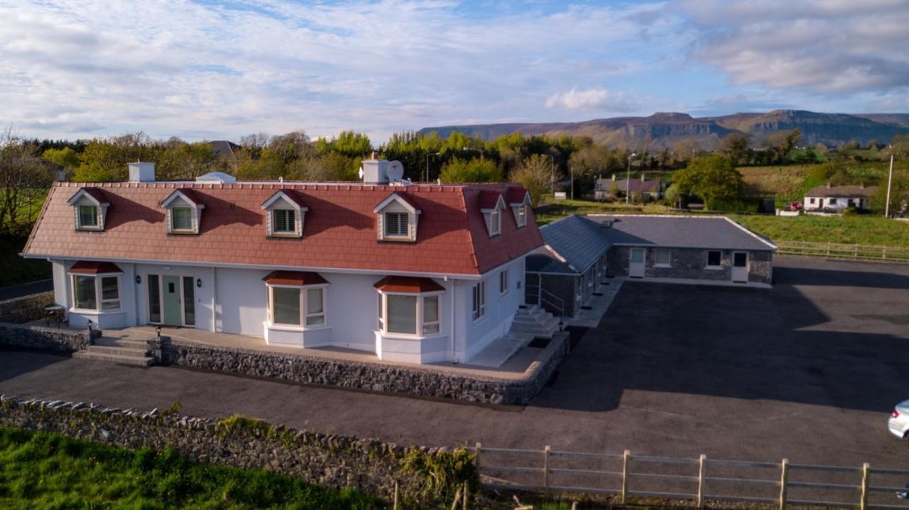 The Red Cottage & Stables Sligo Eksteriør bilde